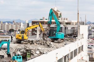 「判例から学ぶ「建物売買におけるアスベスト使用状況の説明義務」」のアイキャッチ画像