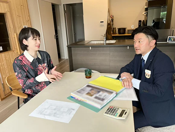 物件を売却したい理由を話すnoroさん